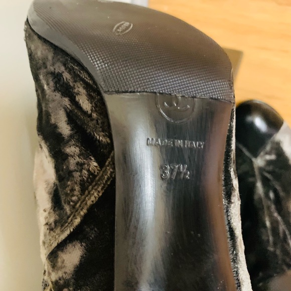 💯 Chanel velvet boots - Picture 6 of 6